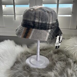 𝅺New Steve Madden Plaid Bucket Hat